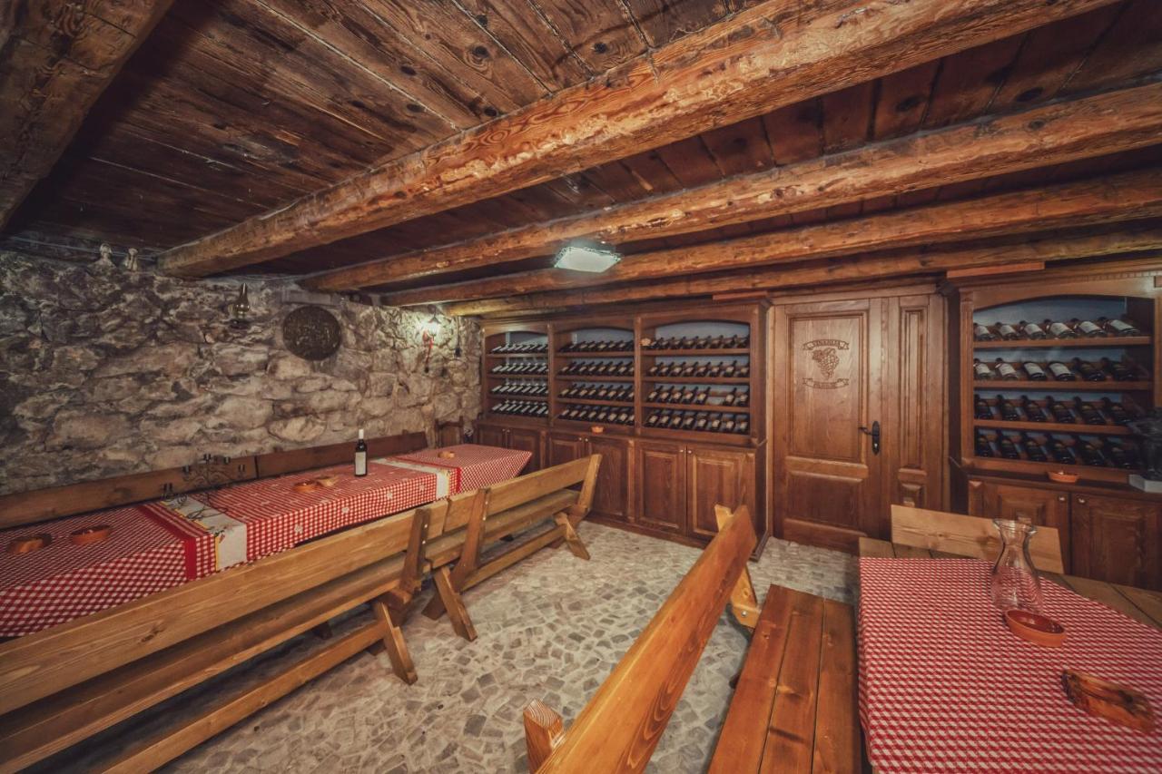 Apartments "Old House Pajovic" Virpazar Bagian luar foto