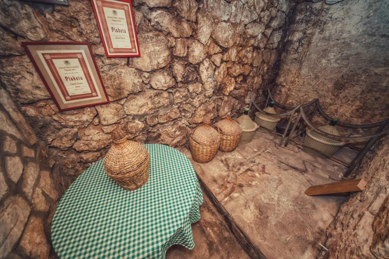 Apartments "Old House Pajovic" Virpazar Bagian luar foto