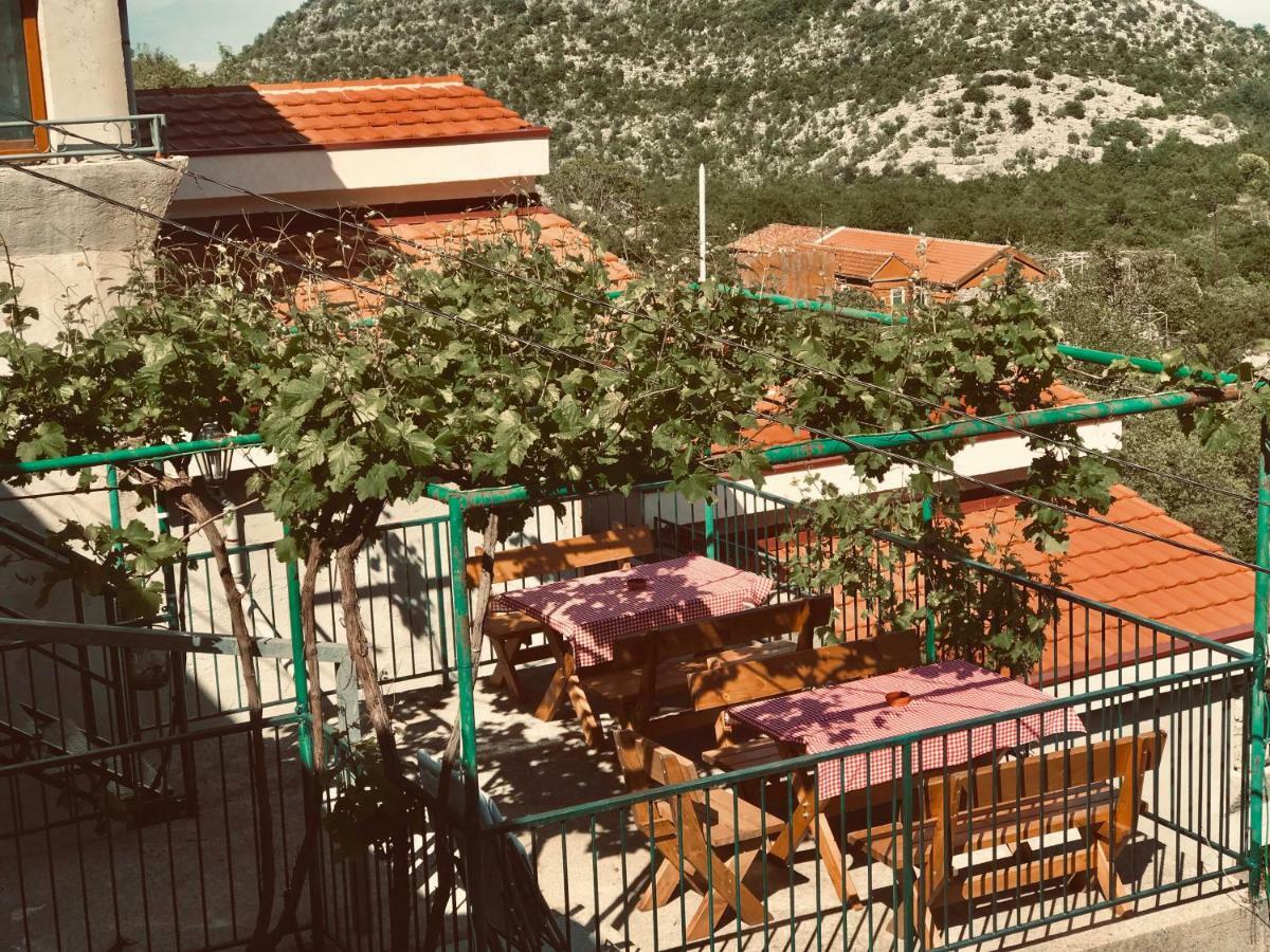 Apartments "Old House Pajovic" Virpazar Bagian luar foto