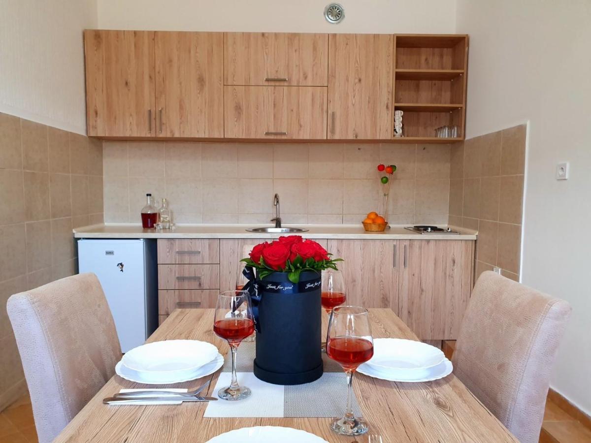 Apartments "Old House Pajovic" Virpazar Bagian luar foto